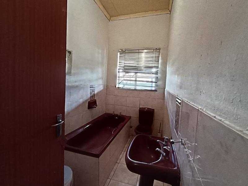 12 Bedroom Property for Sale in Westbourne Eastern Cape